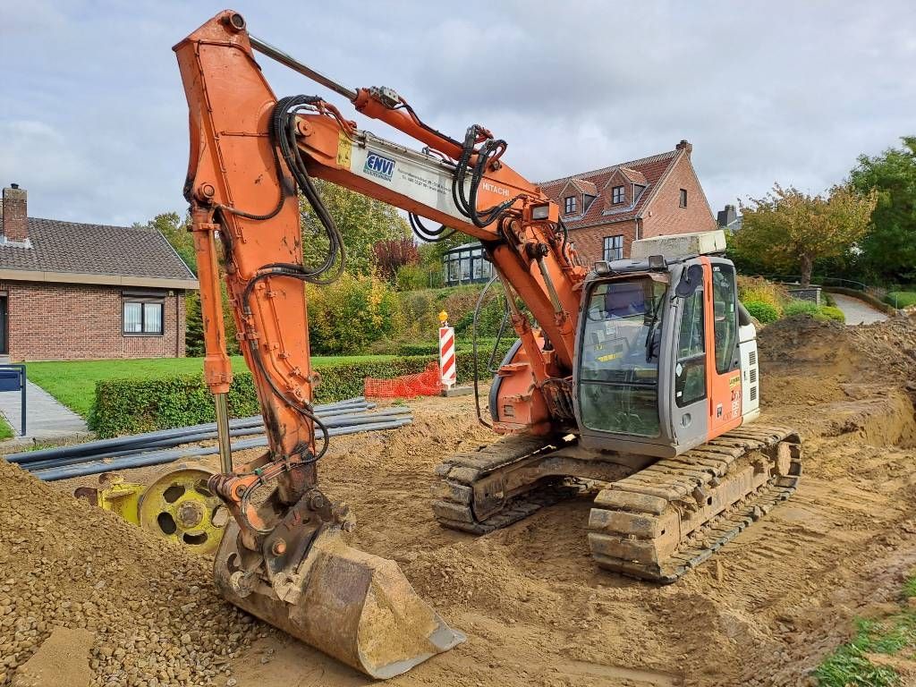 Hitachi ZX 135 US