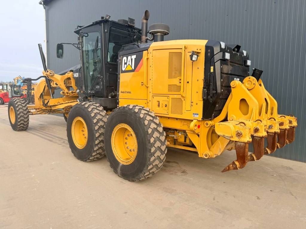 CAT 140M3