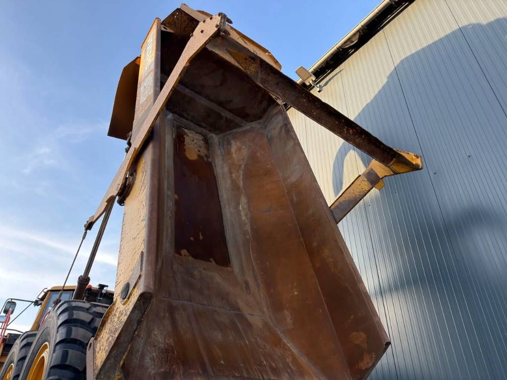 Volvo A25G | 95% good Bridgestone tires