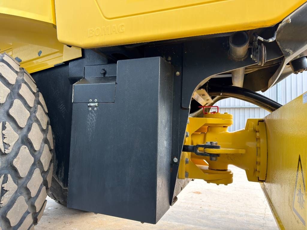 Bomag BW213D-5