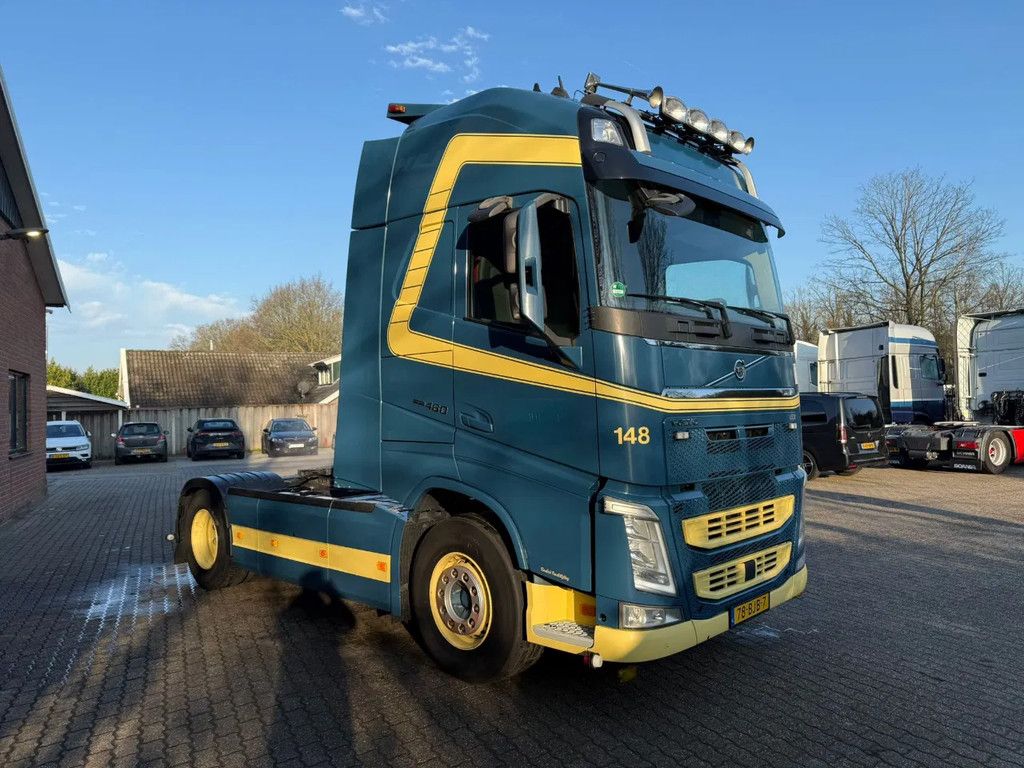Volvo FH 460 4X2 Globetrotter XL 2x tank NL Truck VEB+