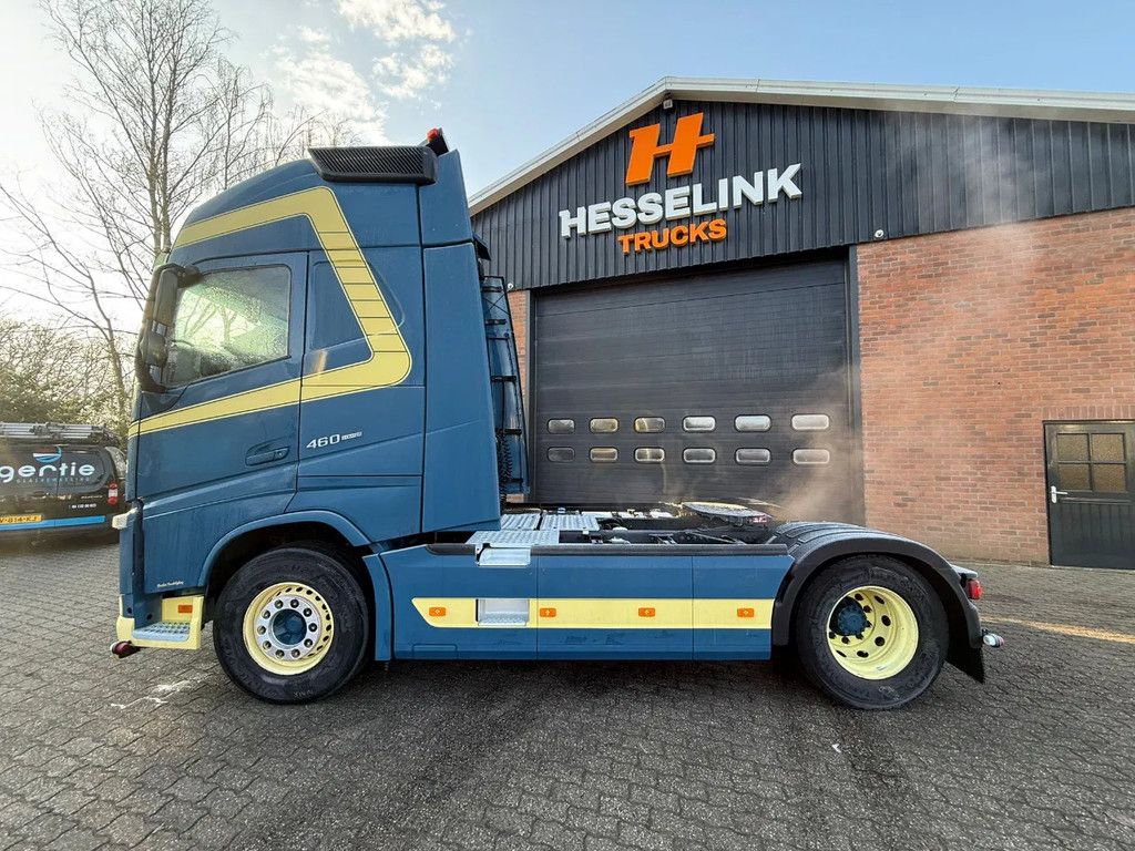 Volvo FH 460 4X2 Globetrotter XL 2x tank NL Truck VEB+