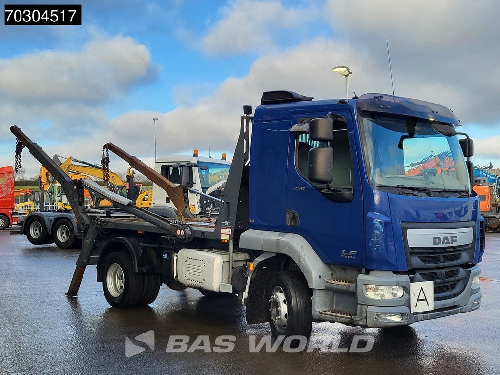 DAF LF 250 4X2 NL-Truck VDL 8 tons skiploader Steelsuspension Manual Euro 6