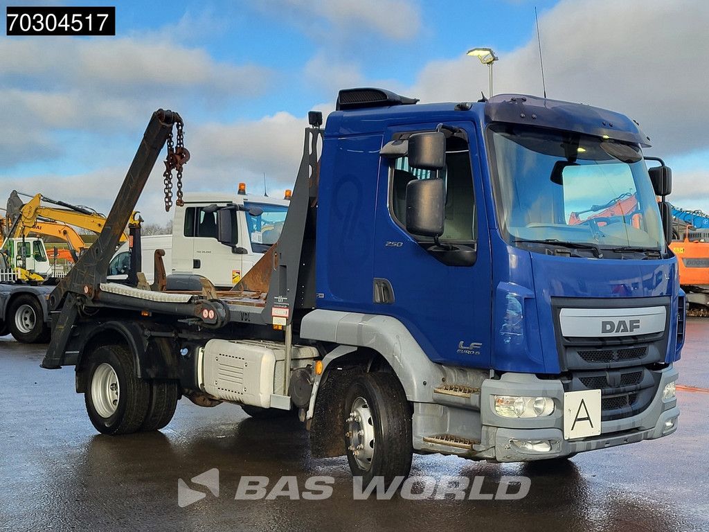 DAF LF 250 4X2 NL-Truck VDL 8 tons skiploader Steelsuspension Manual Euro 6