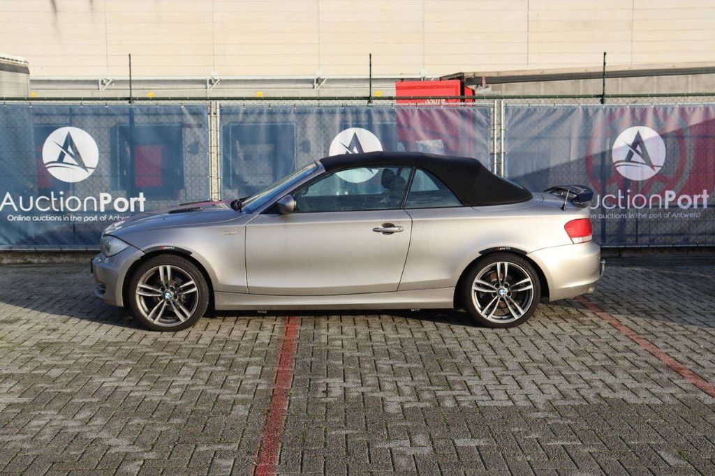 BMW 1 Cabriolet, Benzin, 143 PS, Baujahr 2010 (Margin)