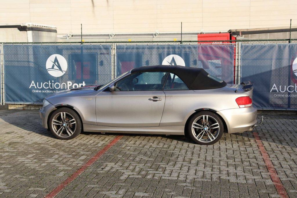 BMW 1 Cabriolet, Benzin, 143 PS, Baujahr 2010 (Margin)