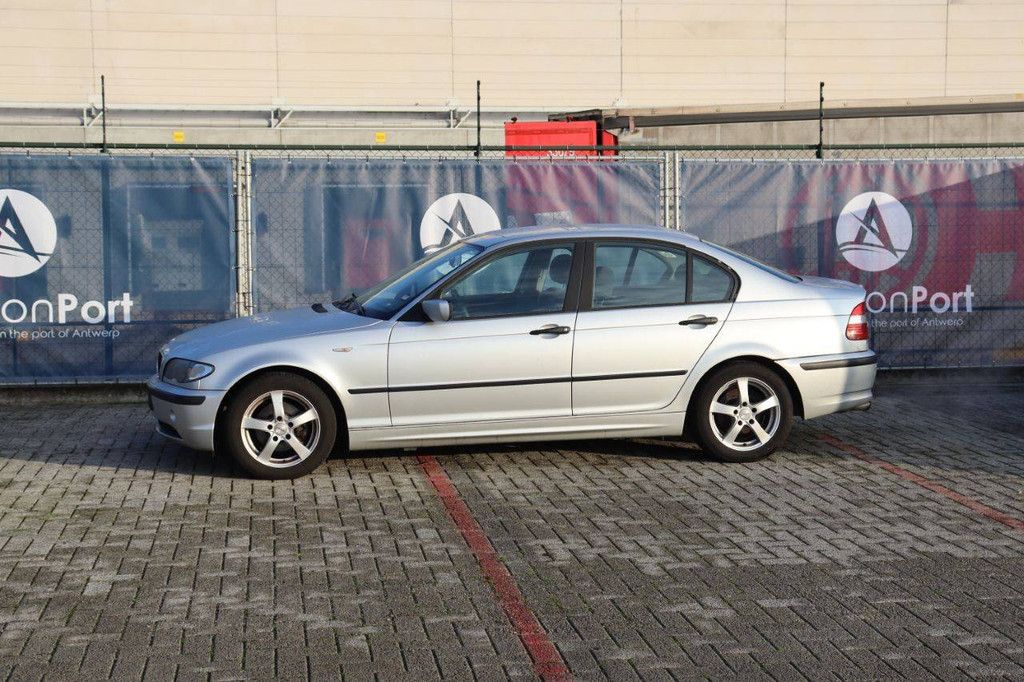 Pkw BMW 318iA Benzin 129 PS 2002 (Margin)