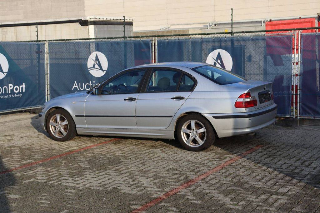 Pkw BMW 318iA Benzin 129 PS 2002 (Margin)