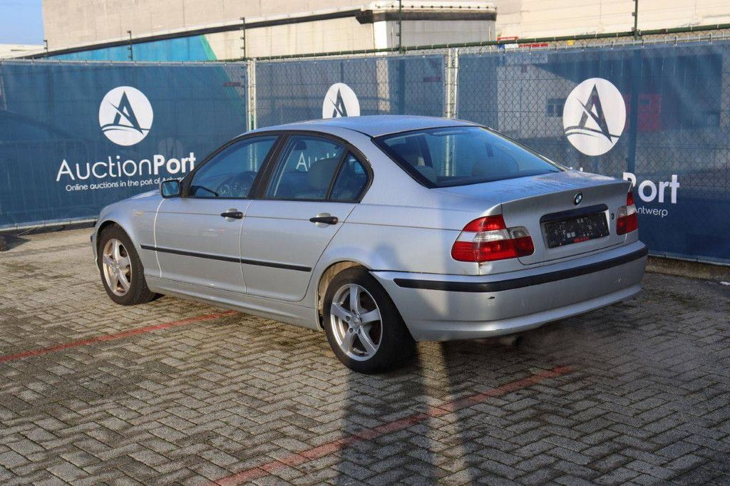 Pkw BMW 318iA Benzin 129 PS 2002 (Margin)