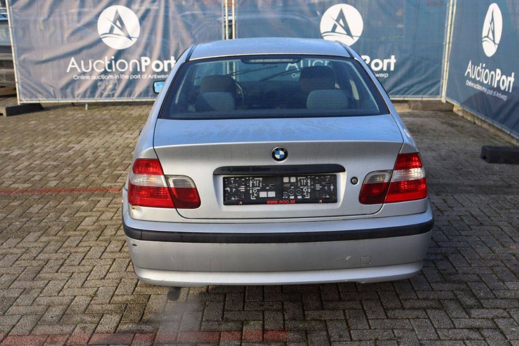 Pkw BMW 318iA Benzin 129 PS 2002 (Margin)