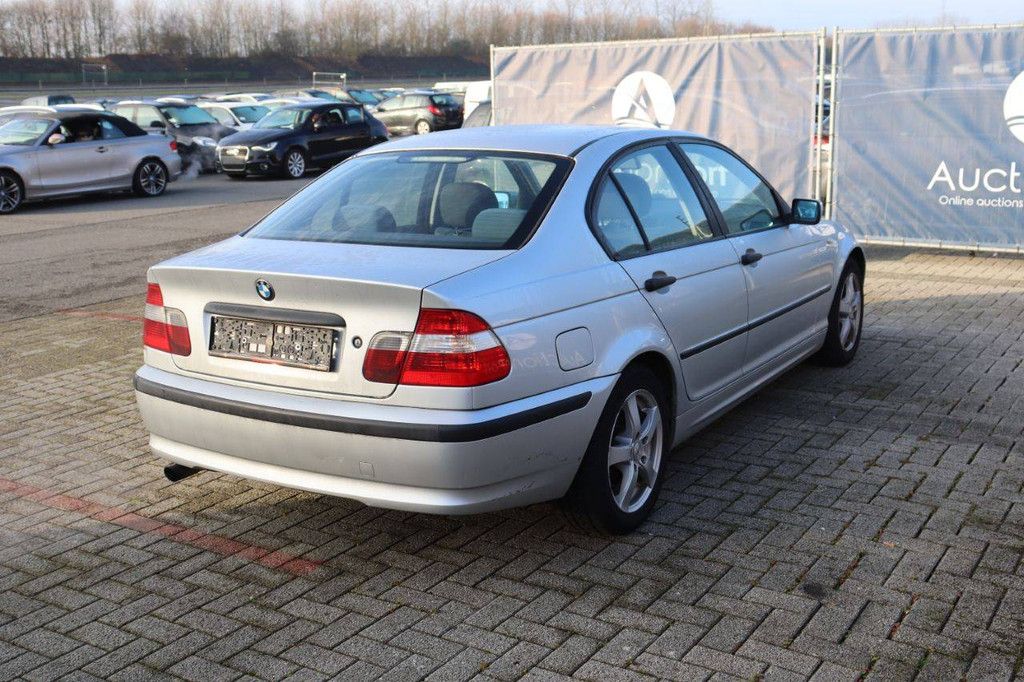 Pkw BMW 318iA Benzin 129 PS 2002 (Margin)