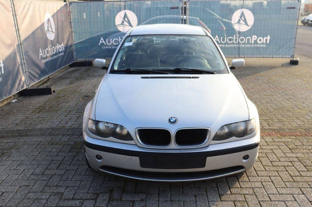 Pkw BMW 318iA Benzin 129 PS 2002 (Margin)