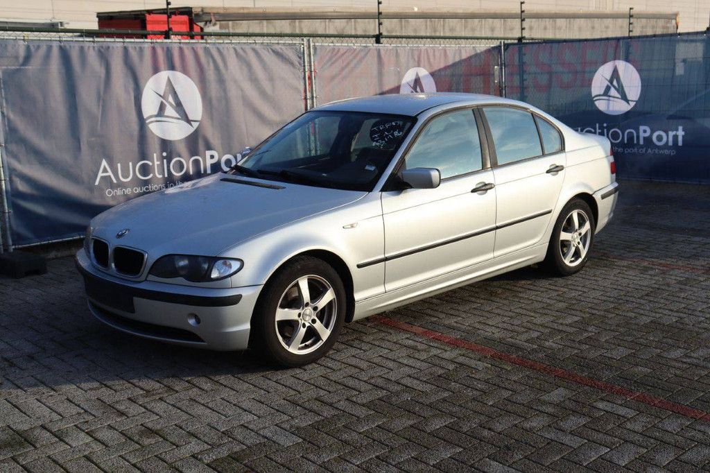Pkw BMW 318iA Benzin 129 PS 2002 (Margin)