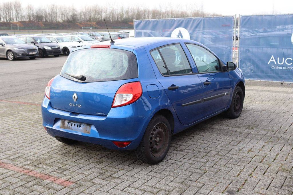 Pkw Renault Clio Diesel 86 PS 2010 (Margin)