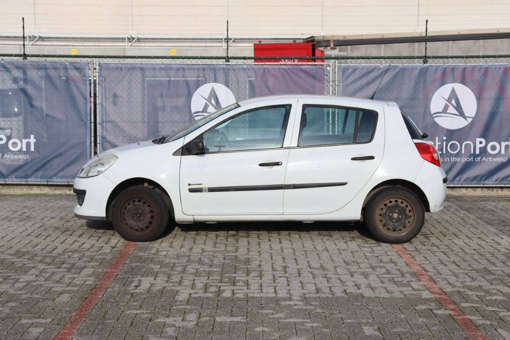 Renault Clio Pkw, Benzin, 75 PS, Baujahr 2008 (Margin)