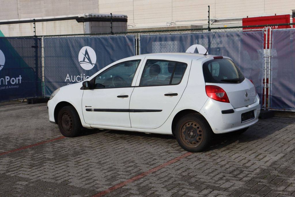 Renault Clio Pkw, Benzin, 75 PS, Baujahr 2008 (Margin)