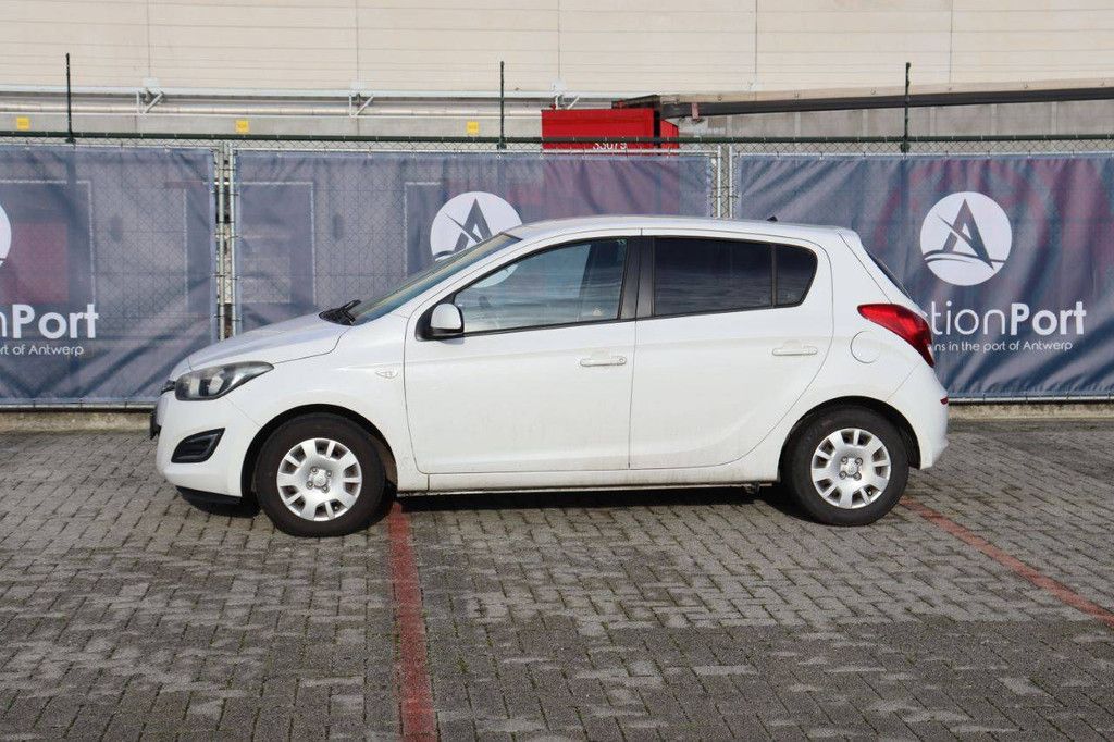 Passenger car Hyundai i20 CRDi Diesel 75 hp 2015 (Margin)