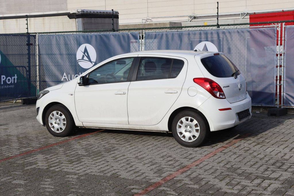 Passenger car Hyundai i20 CRDi Diesel 75 hp 2015 (Margin)