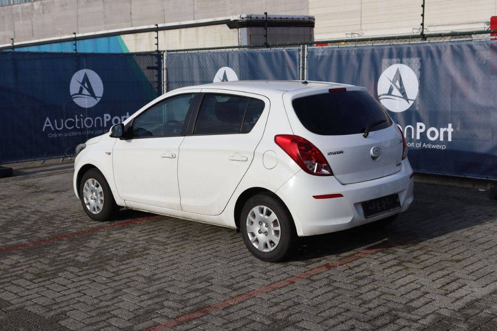 Passenger car Hyundai i20 CRDi Diesel 75 hp 2015 (Margin)