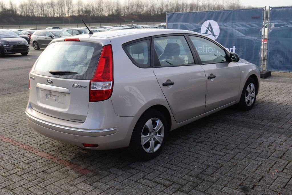 Pkw Hyundai i30CW Benzin 109 PS 2010 (Margin)
