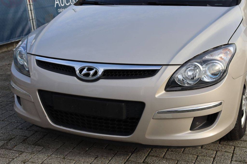 Pkw Hyundai i30CW Benzin 109 PS 2010 (Margin)