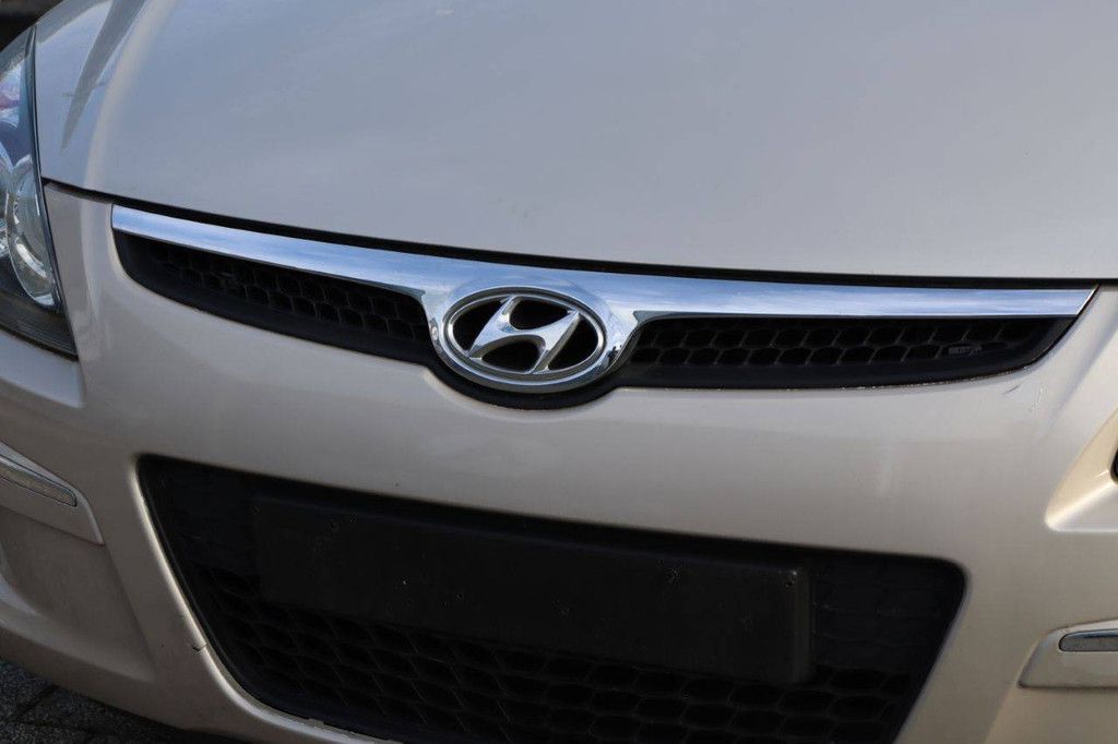 Pkw Hyundai i30CW Benzin 109 PS 2010 (Margin)