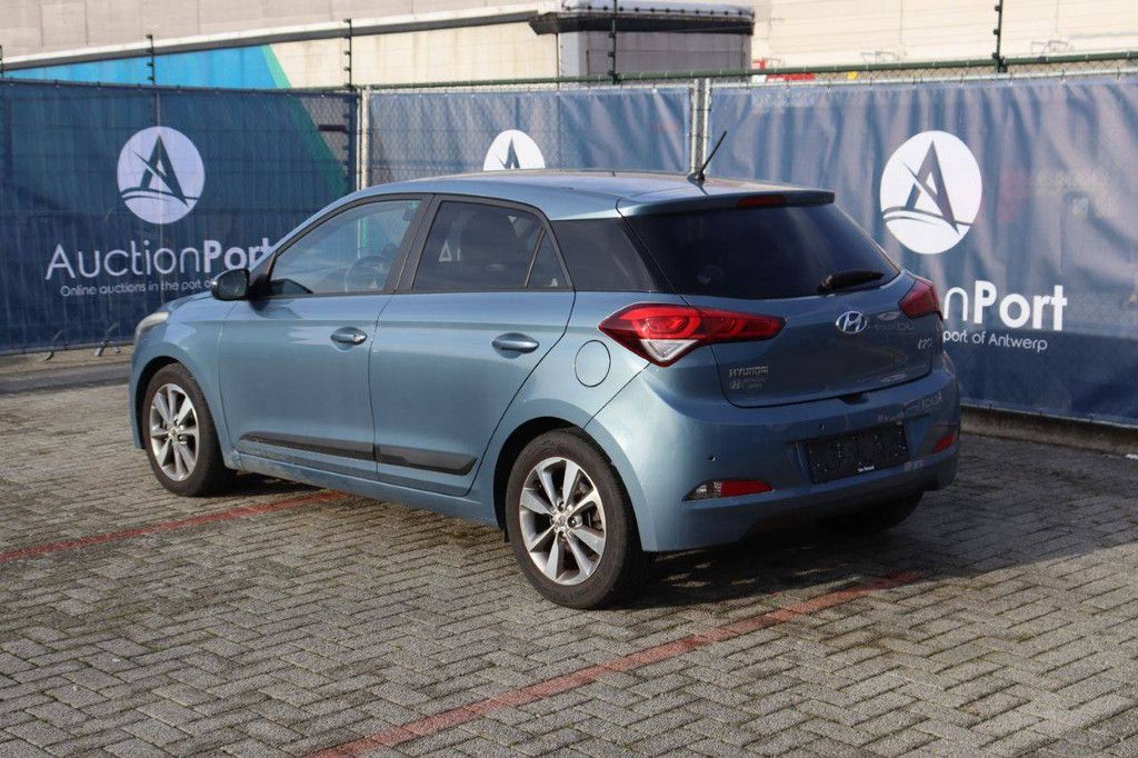 Pkw Hyundai i20 Benzin 100 PS 2016 (Margin)