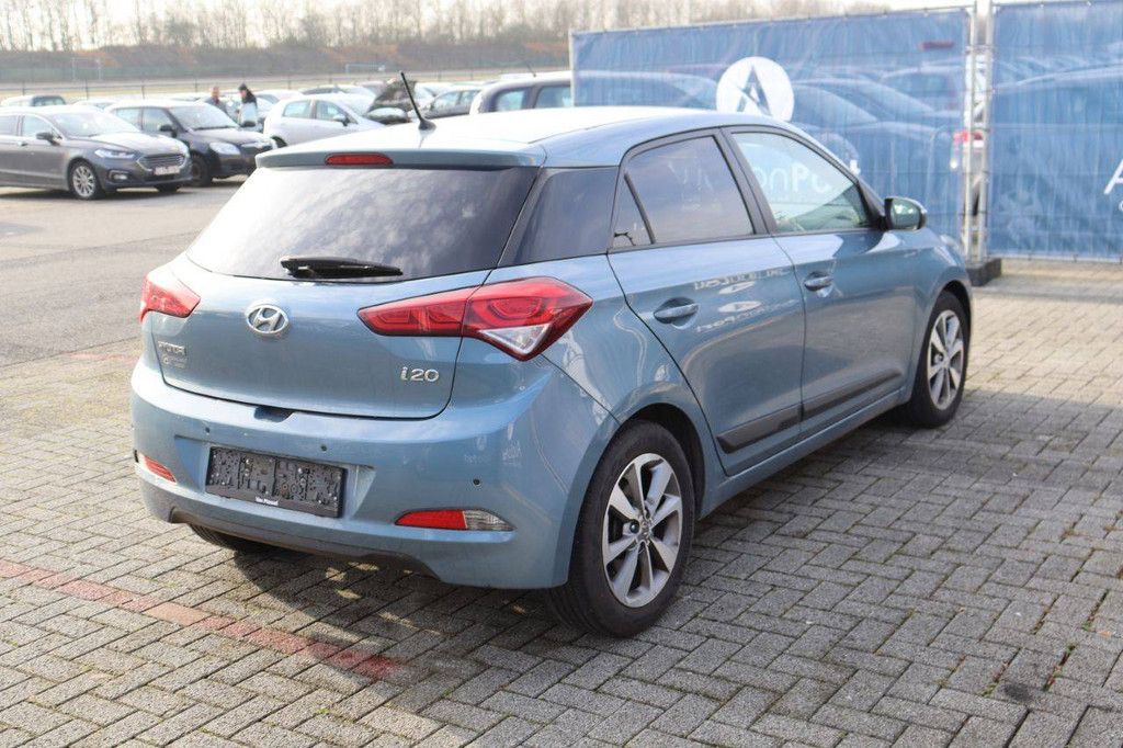 Pkw Hyundai i20 Benzin 100 PS 2016 (Margin)