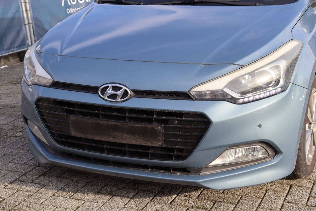 Pkw Hyundai i20 Benzin 100 PS 2016 (Margin)