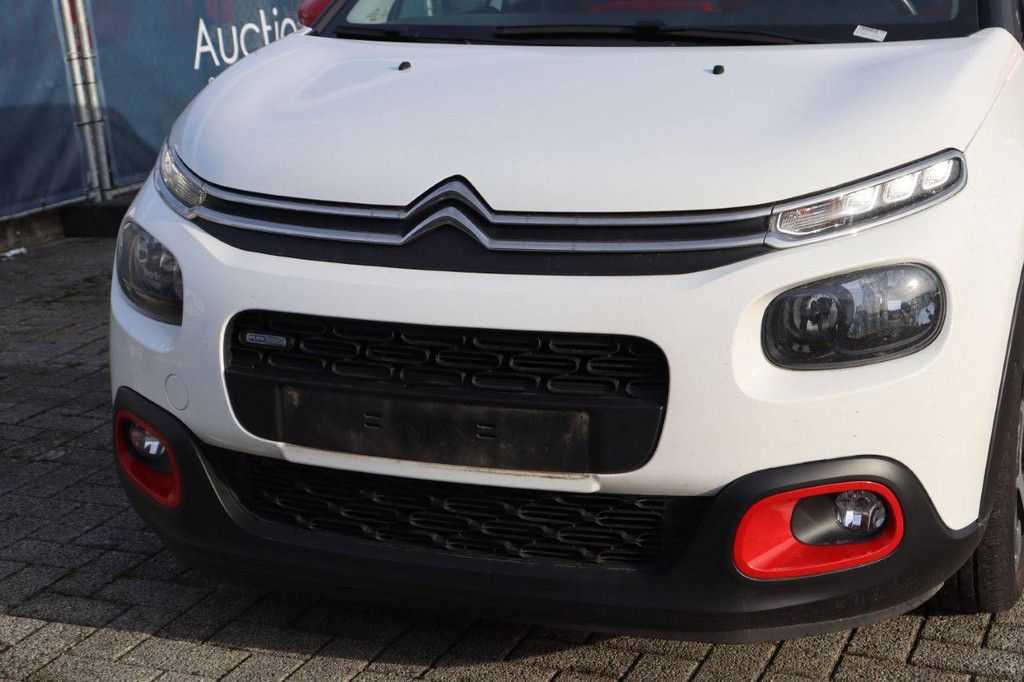 Passenger car Citroën C3 Petrol 110 hp 2017 (Margin)