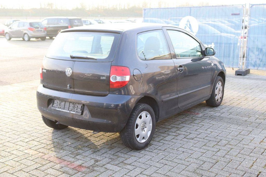 Pkw Volkswagen Fox Benzin 55 PS 2005 (Margin)