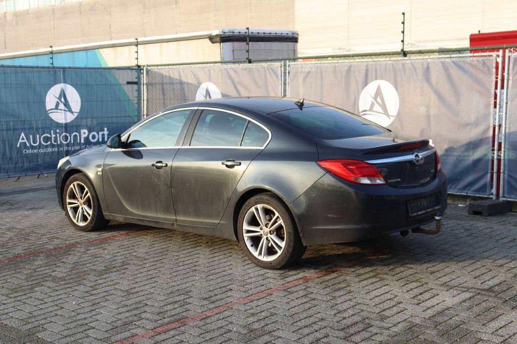 Passenger car Opel Insignia CDTI Diesel 110 hp 2012 (Margin)