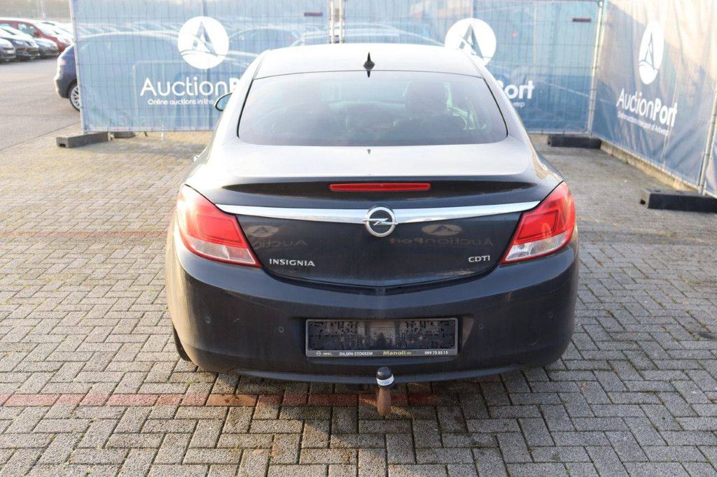 Passenger car Opel Insignia CDTI Diesel 110 hp 2012 (Margin)