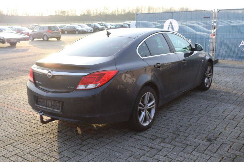 Passenger car Opel Insignia CDTI Diesel 110 hp 2012 (Margin)