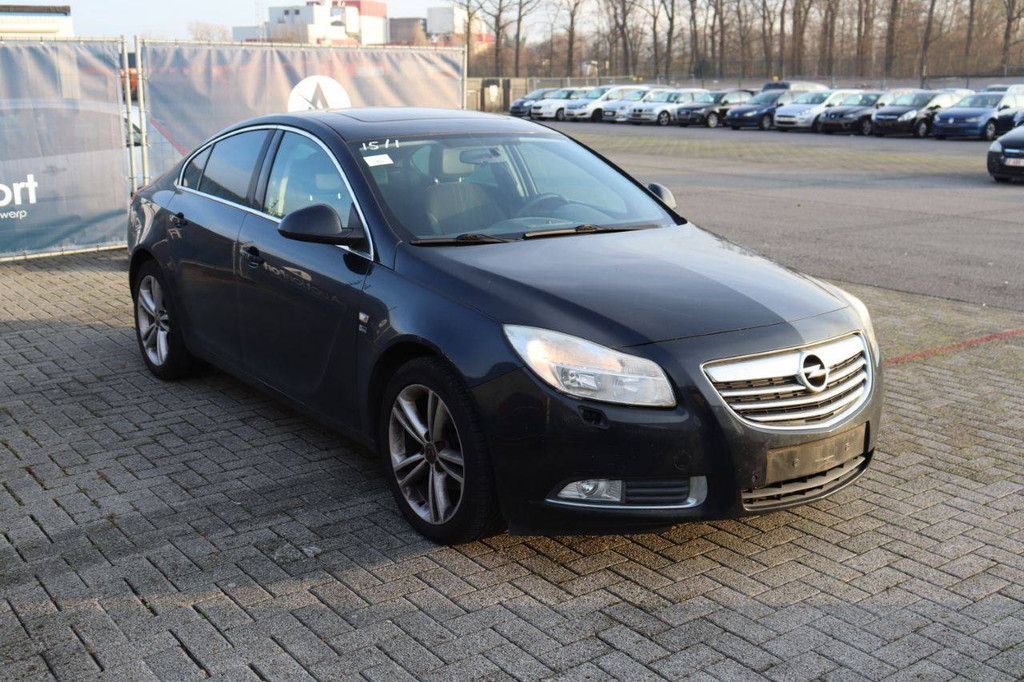 Passenger car Opel Insignia CDTI Diesel 110 hp 2012 (Margin)