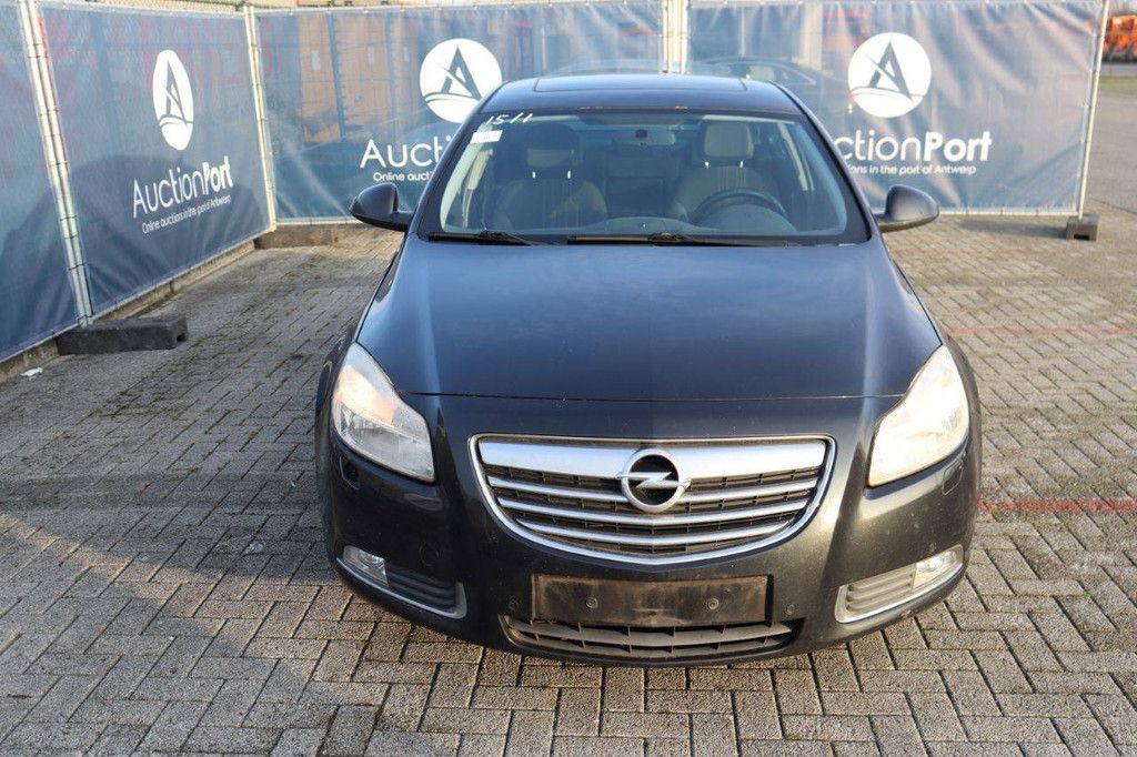 Passenger car Opel Insignia CDTI Diesel 110 hp 2012 (Margin)