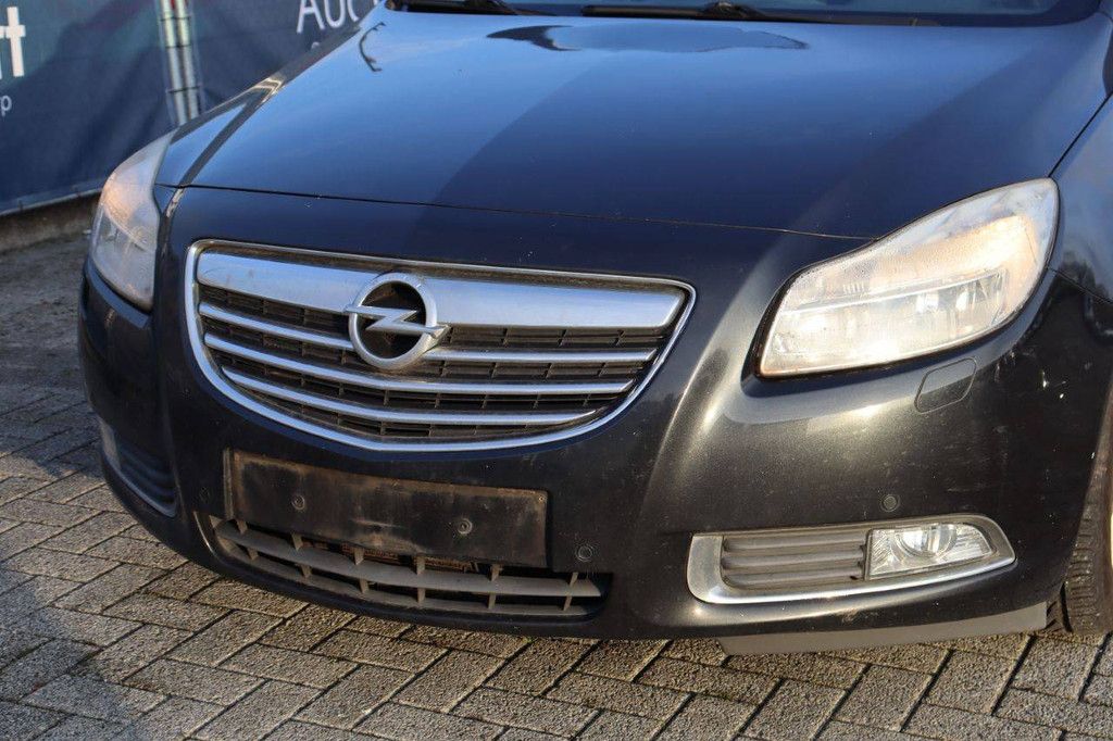 Passenger car Opel Insignia CDTI Diesel 110 hp 2012 (Margin)