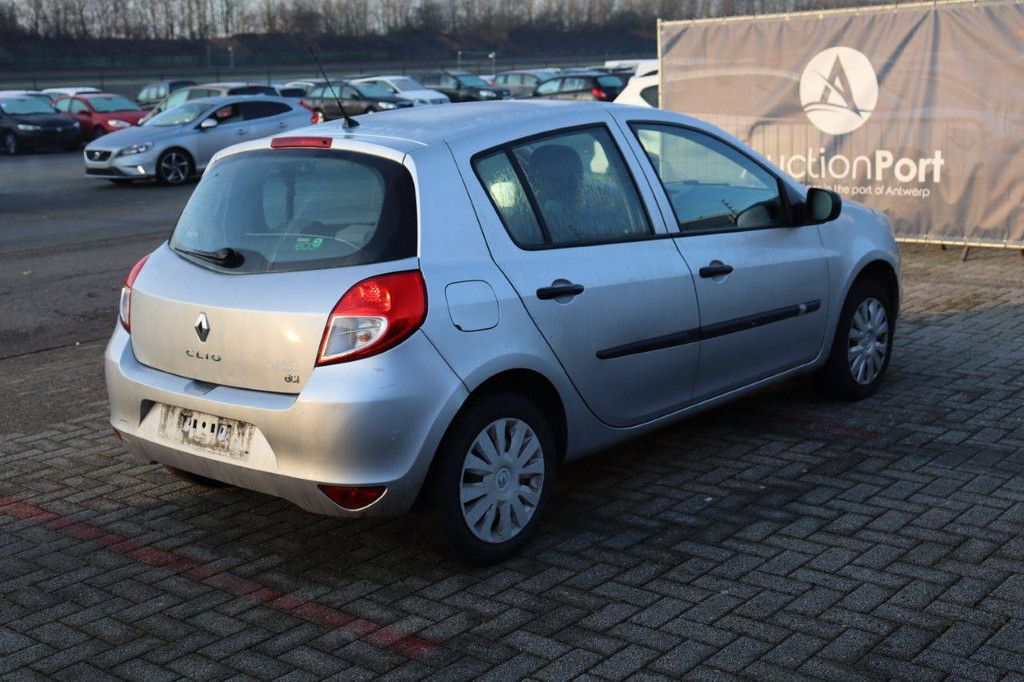 Renault Clio Diesel 75 PS Pkw, Baujahr 2011 (Margin)