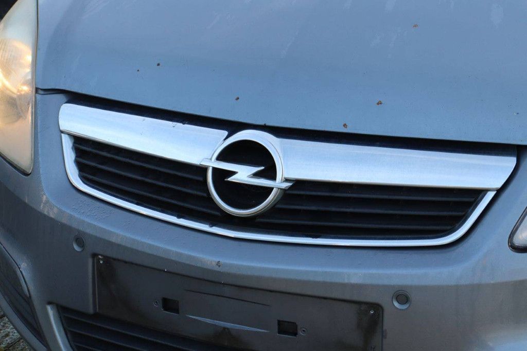 Passenger car Opel Zafira 1.9 CDTI Diesel 100 hp 2006 (Margin)