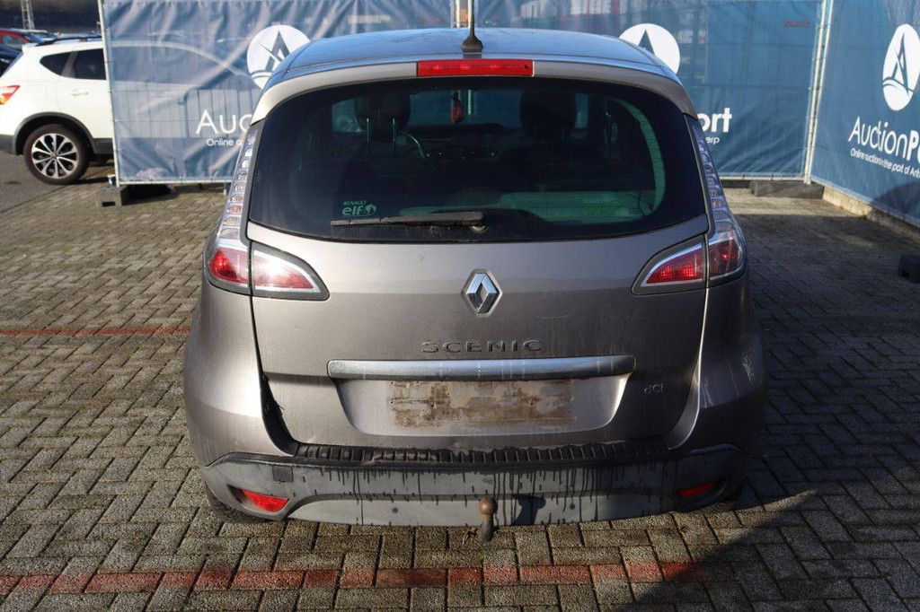 Pkw Renault Scenic dCi Diesel 75 PS 2011 (Margin)