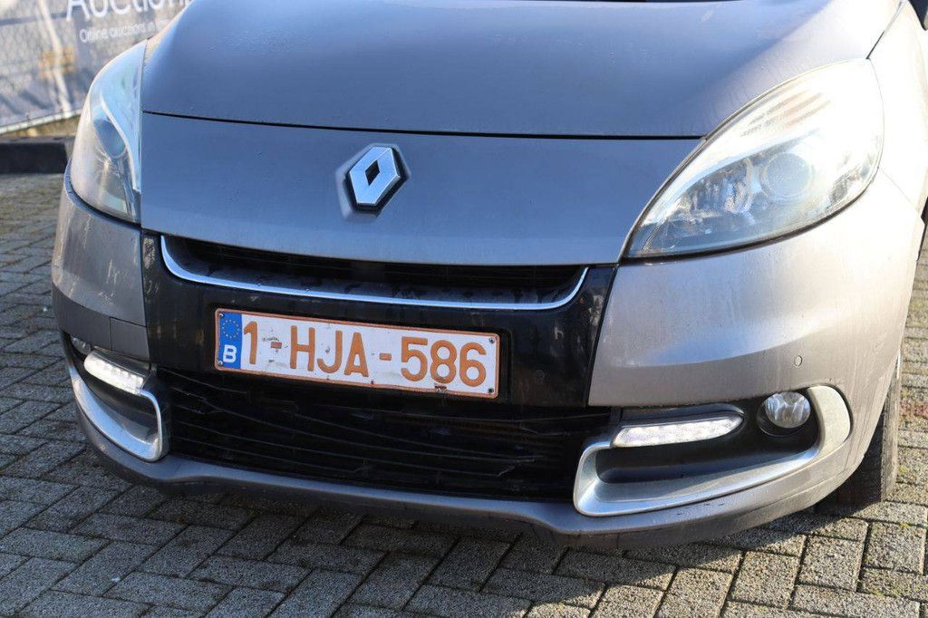 Pkw Renault Scenic dCi Diesel 75 PS 2011 (Margin)