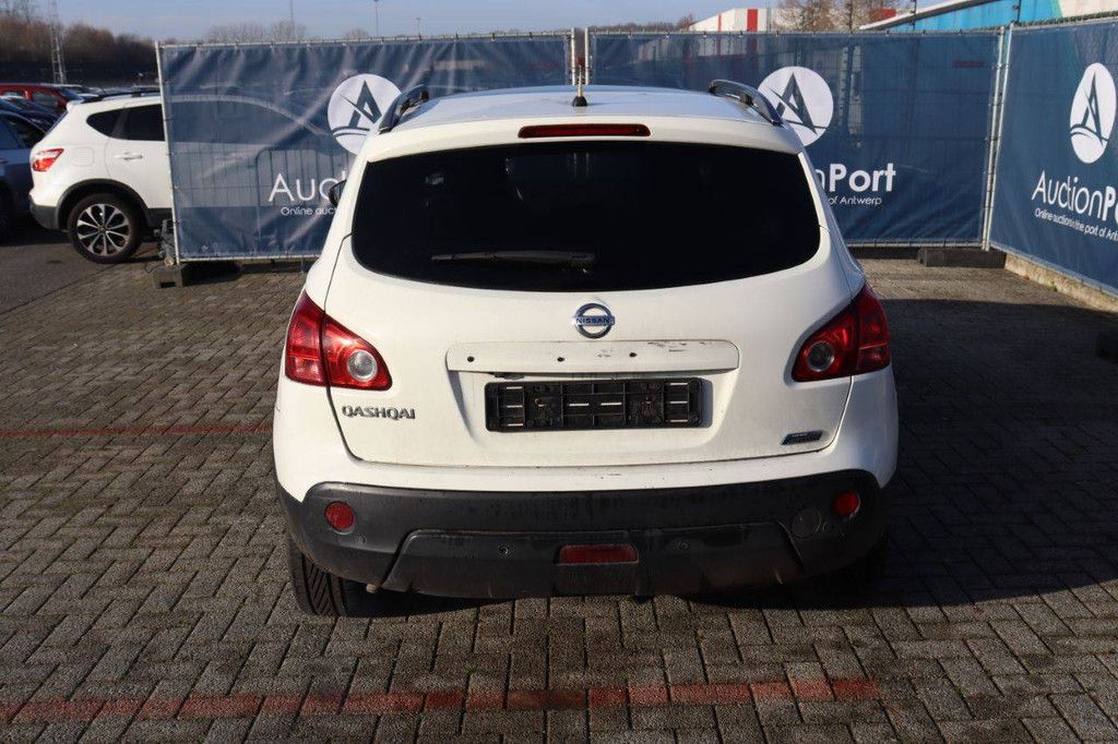 SUV Nissan Qashqai Diesel 106 PS 2009 (Marge)