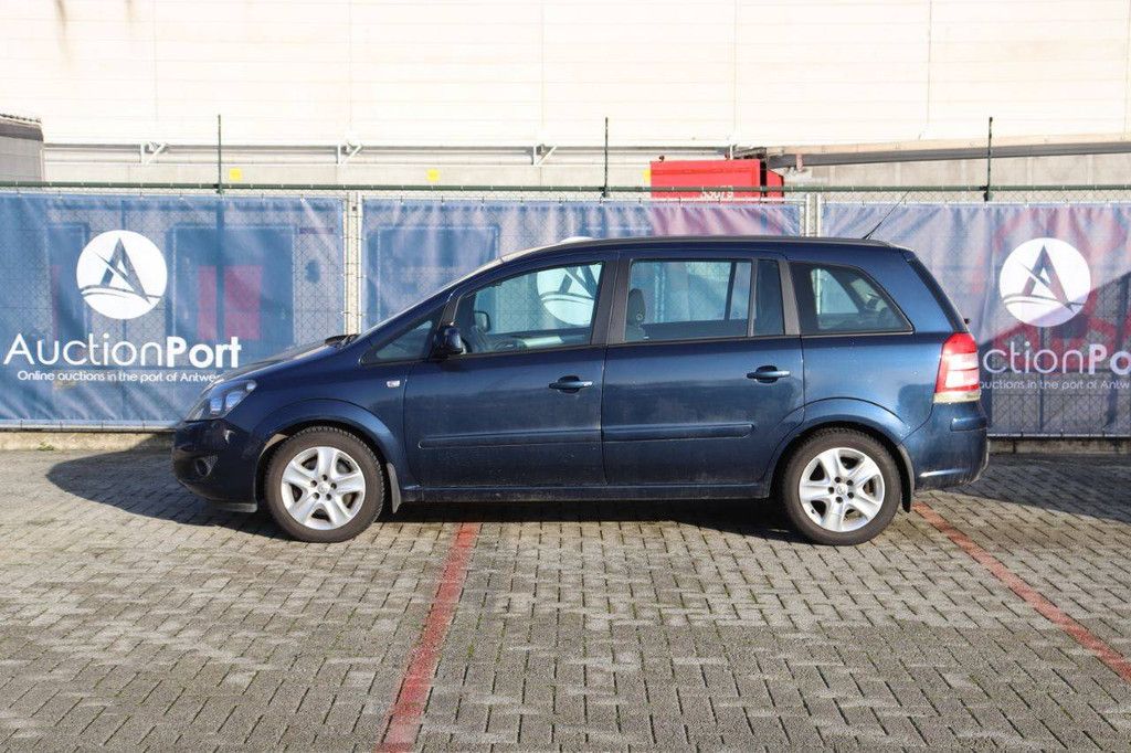 Passenger car Opel Zafira ecoFLEX Diesel 110 hp 2012 (Margin)