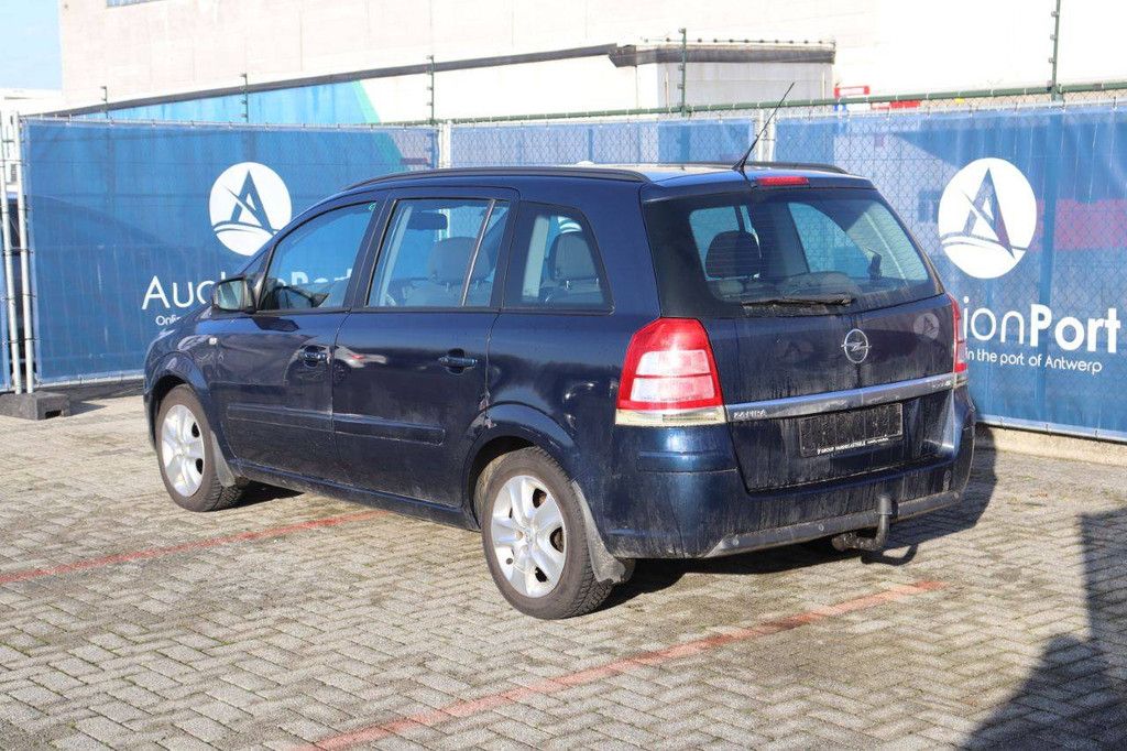 Passenger car Opel Zafira ecoFLEX Diesel 110 hp 2012 (Margin)