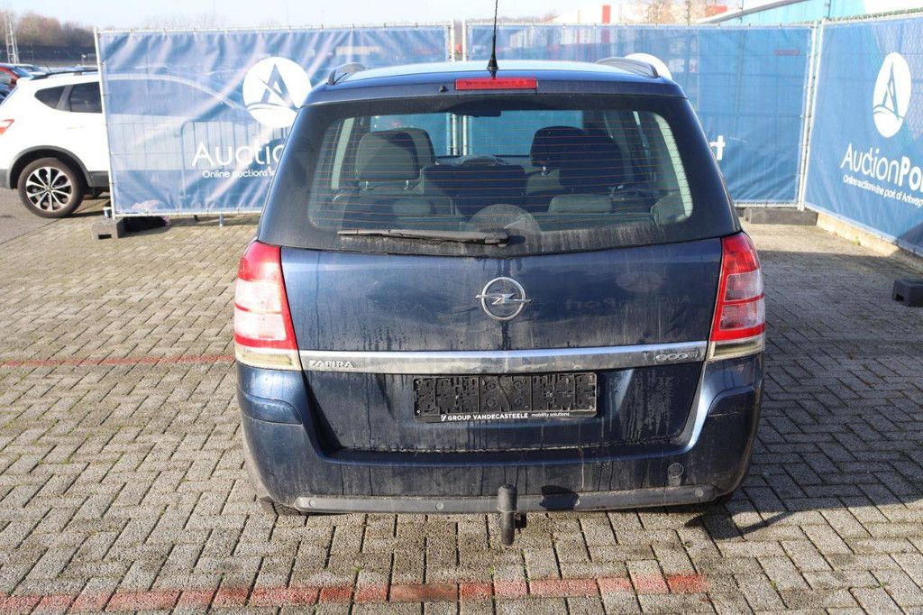 Passenger car Opel Zafira ecoFLEX Diesel 110 hp 2012 (Margin)