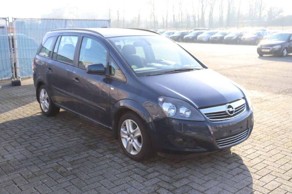 Passenger car Opel Zafira ecoFLEX Diesel 110 hp 2012 (Margin)