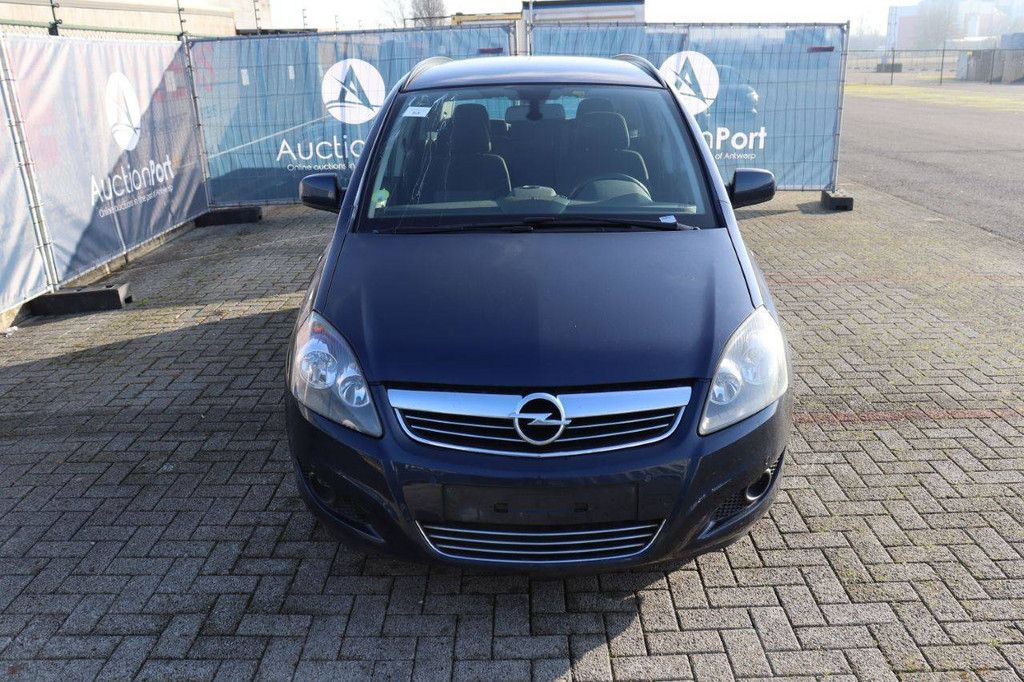 Passenger car Opel Zafira ecoFLEX Diesel 110 hp 2012 (Margin)