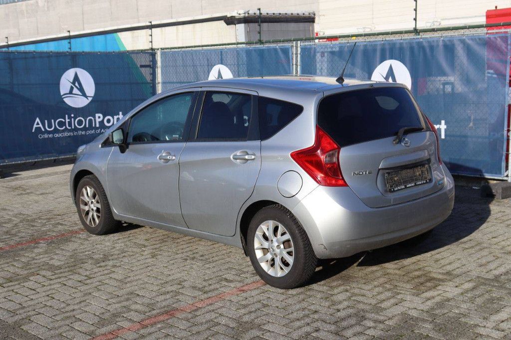 Pkw Nissan Note Benzin 80 PS 2014 (Marge)