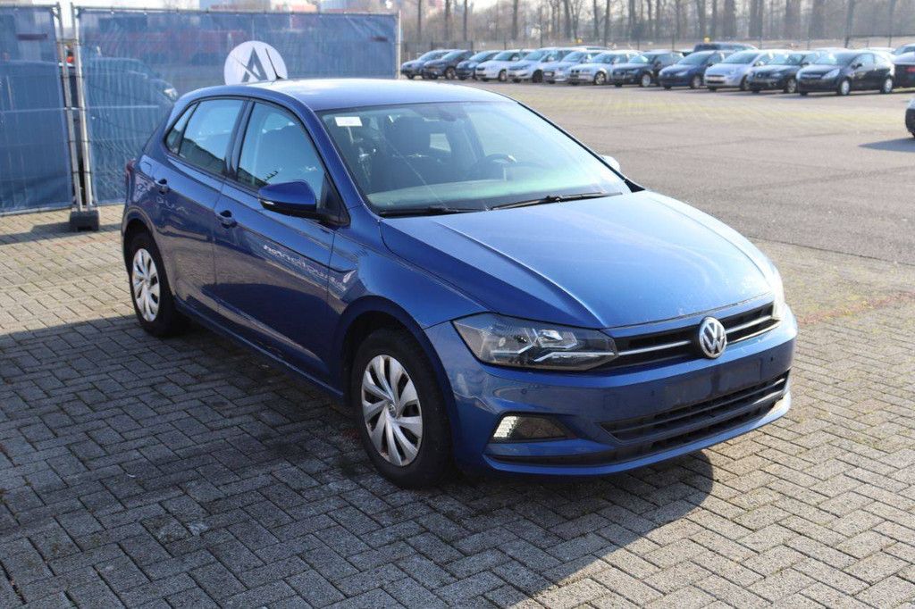 Passenger car Volkswagen Polo Petrol 80 hp 2019 (Margin)