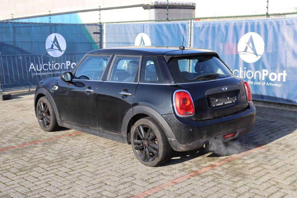 Pkw MINI F55 Benzin 75 PS 2016 (Marge)
